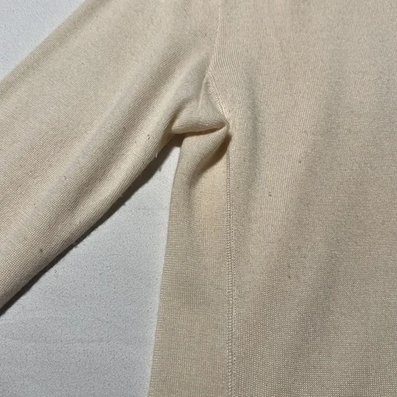 RALPH LAUREN | 100% cashmere crewneck sweater in cream, size medium - Picture 5 of 6